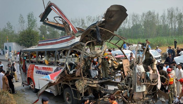 ملک کے مختلف شہروں میں ٹریفک حادثات، 20 افراد جاں بحق، 40 سے زائد زخمی