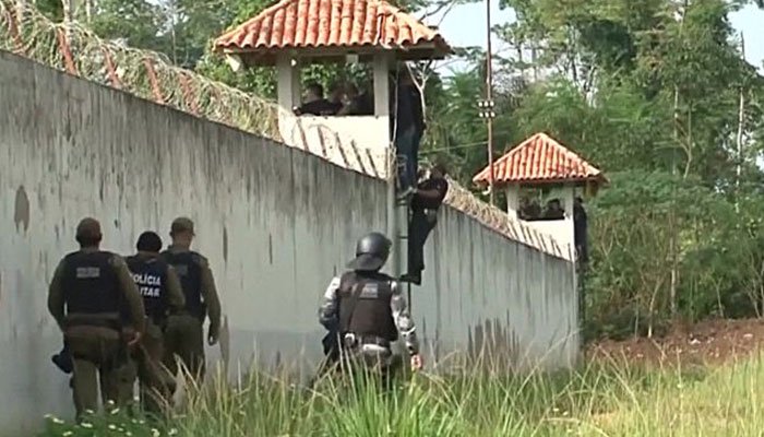 برازیل کی جیل میں مخالف گروہوں میں تصادم، 52 قیدی ہلاک