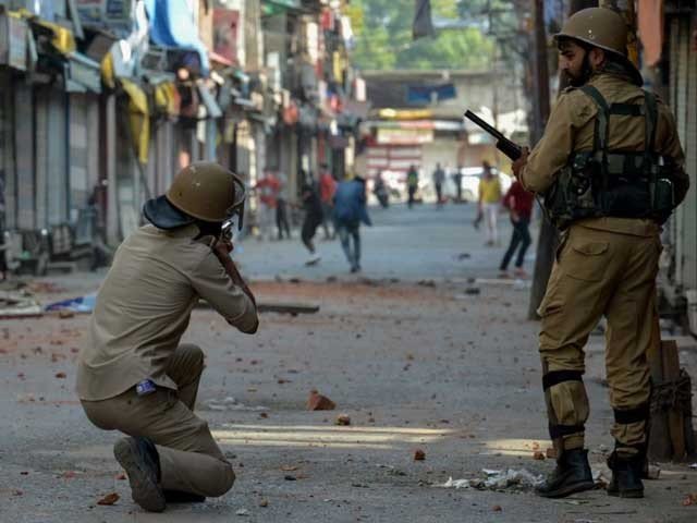 وادی میں مزید 10 ہزار فوجیوں کی تعیناتی، مقبوضہ کشمیر میں دفعہ 35 اے ختم کرنیکی تیاریاں