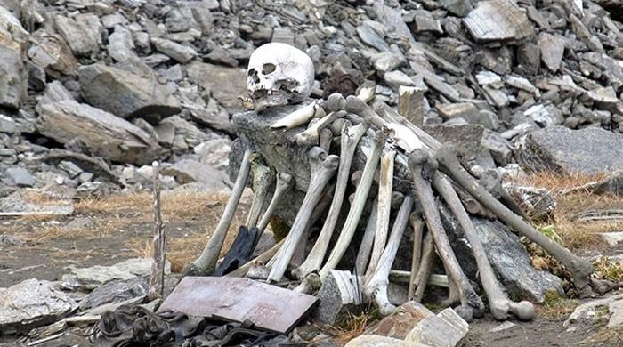 ہزاروں لاشوں کی گتھی مزید الجھ گئی