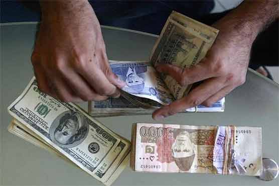 اوپن مارکیٹ: ڈالر 1 روپے 10 پیسے مہنگا، سٹاک مارکیٹ میں پھر مندی