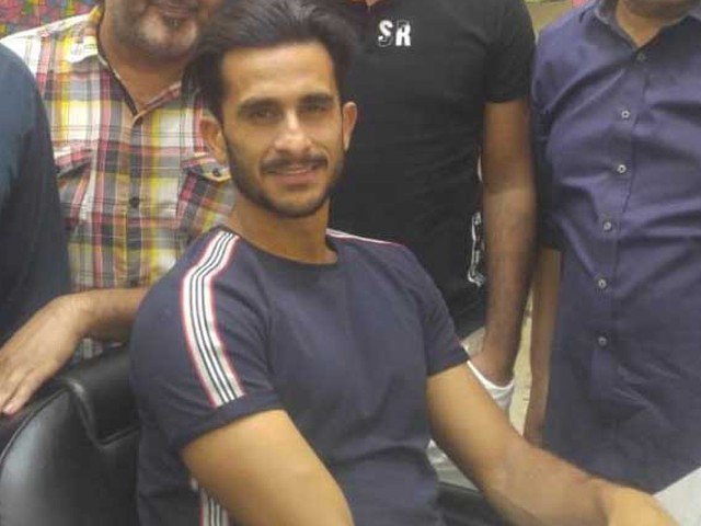 حسن علی نے شادی کے لیے نیا ہیر اسٹائل بنوا لیا