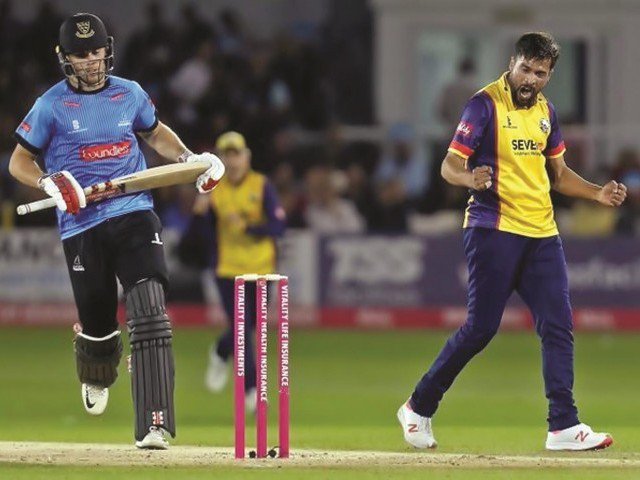 انگلش ٹی 20 بلاسٹ میچ میں محمد عامر کی 4 وکٹیں