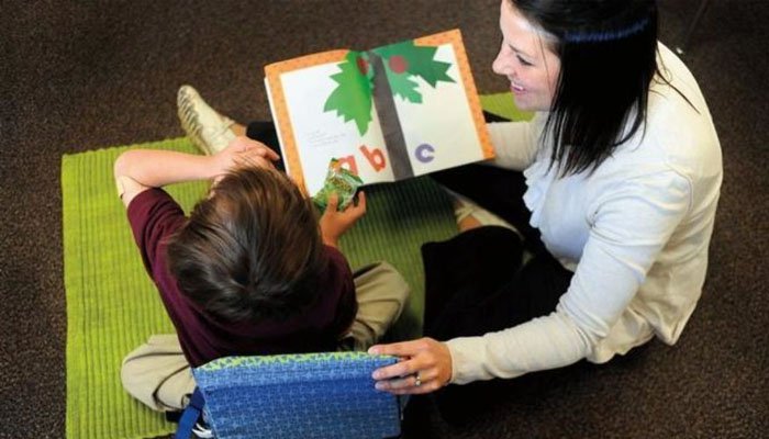 بچے کی ٹیچر سے انسیت پر ماں نے ٹیچر کو ہی قتل کرنے کا منصوبہ بنا لیا