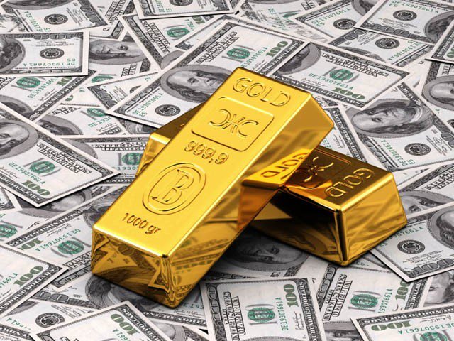 ڈالر کی قدر میں معمولی اضافہ کے بعد سونے کی قیمت کو بھی پر لگ گئے