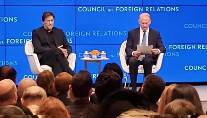 امریکی تھنک ٹینک سے عمران کا خطاب پُراعتماد، دباؤ میں تھے: تجزیہ کار