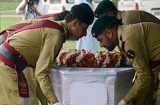 بھارتی فائرنگ سے شہید ہونیوالے حوالدار ناصر حسین کو سپرد خاک کر دیا گیا