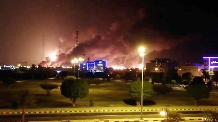 سعودی عرب کی دو بڑی آئل فیکڑیوں پر ڈرون حملے