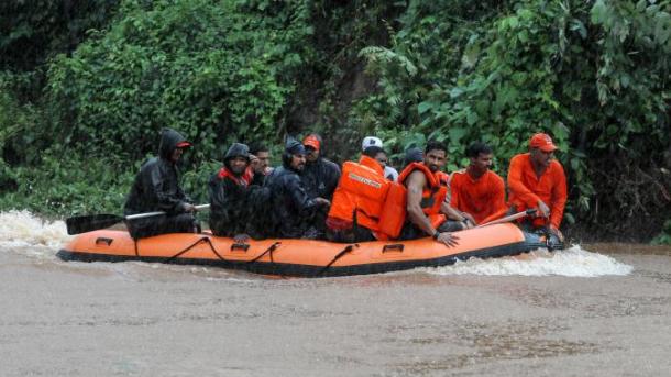 بھارت : سیاحوں کی کشتی ڈوب گئی، 12 افراد ہلاک 35 لاپتہ