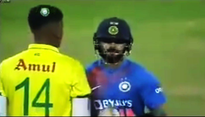 کوہلی کو مخالف ٹیم کے کھلاڑی کو کندھا مارنا مہنگا پڑ گیا