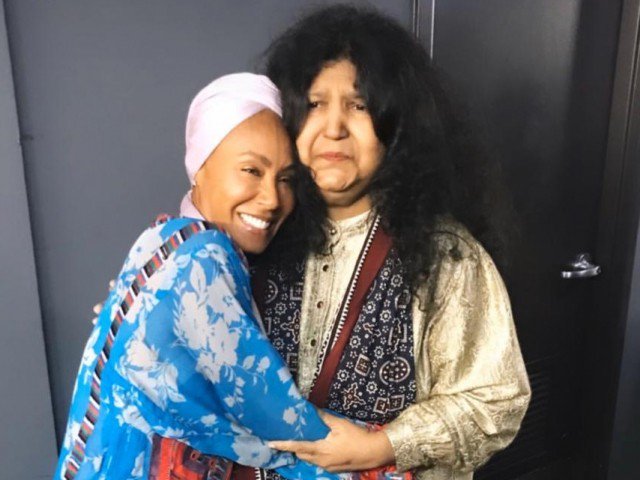 ہالی ووڈ اداکارہ نے عابدہ پروین کو اپنی روحانی ماں قرار دے دیا