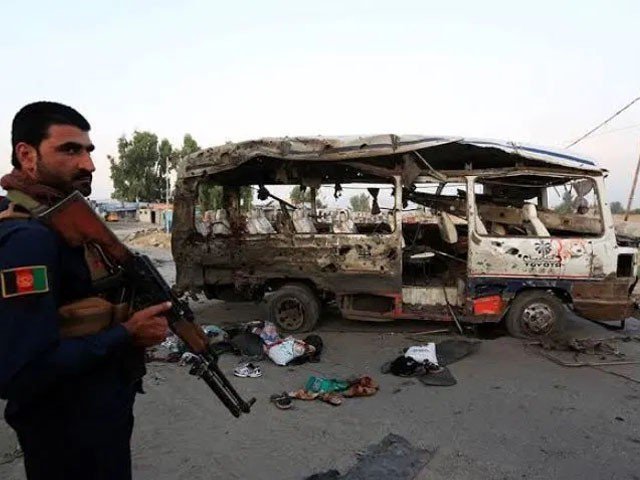 افغانستان میں فوجی بس کے نزدیک خودکش حملہ، 10 افراد ہلاک