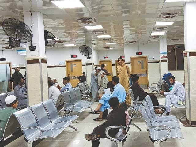 خیبرپختونخوا کے سرکاری اسپتالوں میں ڈاکٹروں کی ہڑتال کا 28 واں روز