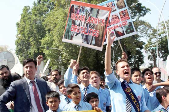 کشمیر میں بھارتی مظام اور کرفیو کے نفاذ کیخلاف ملک بھر میں شہری سراپا احتجاج