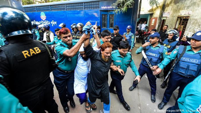 ڈھاکہ کے کیفے پر حملے میں ملوث سات مجرمان کے لیے سزائے موت