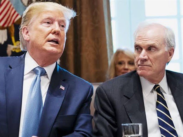 صدر ٹرمپ نے حکم عدولی پر امریکی نیول چیف کو برطرف کر دیا