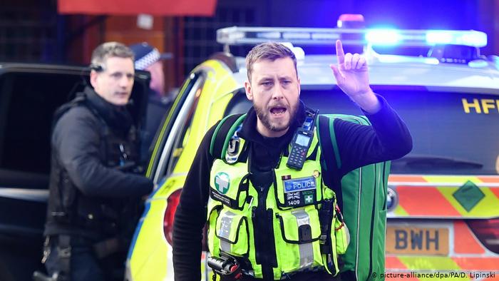 چاقو سے حملوں میں متعدد افراد زخمی، لندن برج بند کر دیا گیا