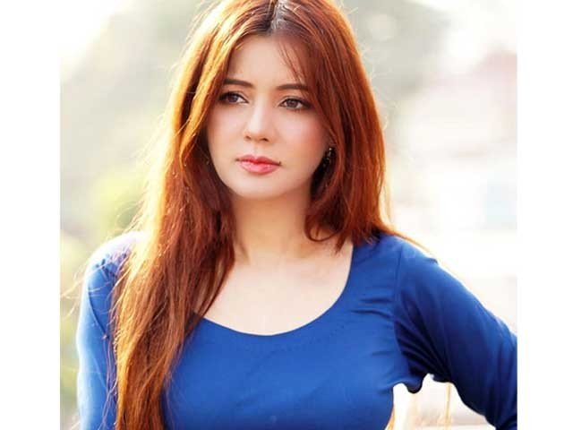 رابی پیر زادہ نے شوبز سے کنارہ کشی کا اعلان کر دیا