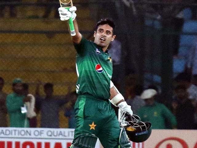 2 ابتدائی میچز میں مین آف دی میچ، عابد نے 16 سال پرانا ریکارڈ برابر کر دیا