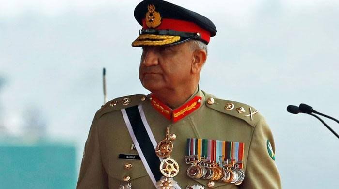 وفاقی کابینہ میں آرمی چیف کی مدت ملازمت میں توسیع کیلئے قانون سازی پر مشاورت