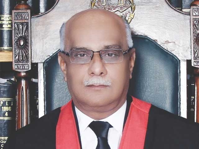 ٹی وی پرصرف ریسلنگ دیکھتا ہوں، جسٹس وقار احمد سیٹھ
