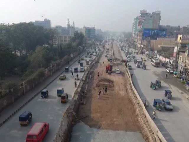 خیبرپختونخوا حکومت پشاور میٹرو کی تحقیقات رکوانے سپریم کورٹ پہنچ گئی