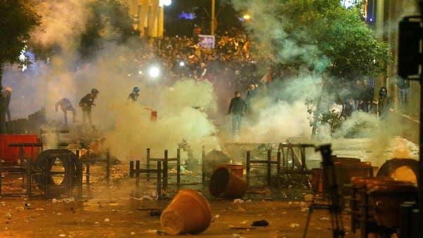 لبنانی پارلیمنٹ ہاؤس کے باہر احتجاج، احتساب اور تبدیلی کے نعرے