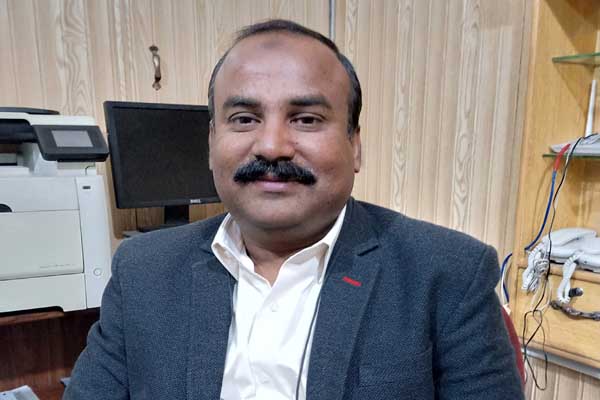 پروفیسر فارماسسٹ ڈاکٹر ملک محمد وحید  پرنسپل  جہلم انسٹی ٹیوٹ فار ہیلتھ سائسز کا گزشتہ روز طلباء و طالبات سے خطاب