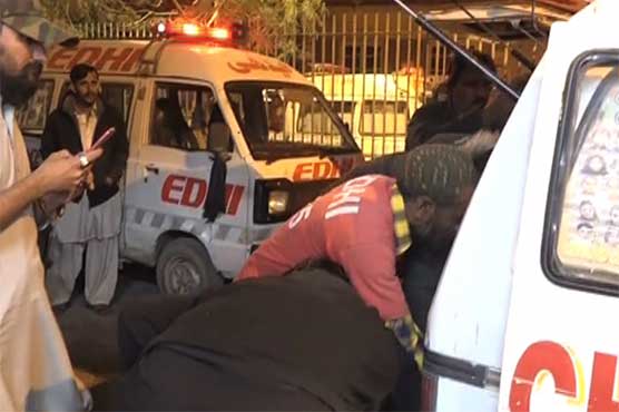 کراچی: ہائی روف وین کی رکشے کو ٹکر، جاں بحق افراد کی تعداد 8 ہوگئی