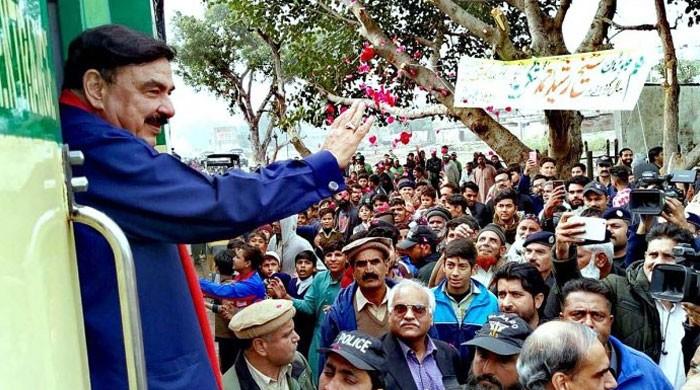 پاکستان میں ریلوے سے زیادہ کرپٹ ادارہ نہیں: چیف جسٹس