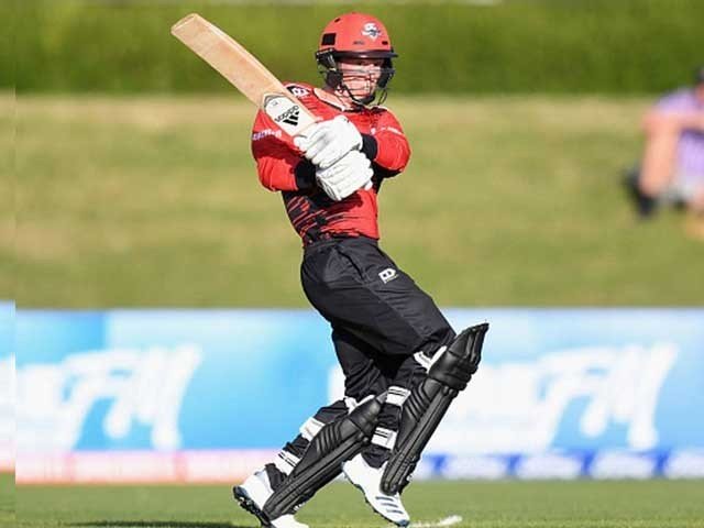 ٹی 20 کرکٹ، لیوکارٹر ایک اوور میں 6 چھکے جڑنے والے پہلے کیوی کرکٹر بنے