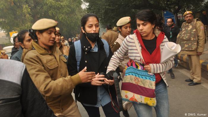 بھارت: پاکستان زندہ باد کے نعرے پر ’بغاوت کا مقدمہ’