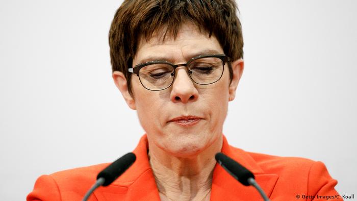 سی ڈی یو کی سربراہ مستعفی: آئندہ چانسلر کون ہو گا؟