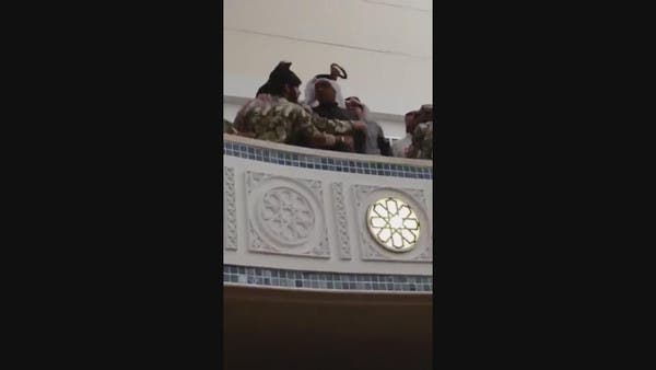 کویتی پارلیمنٹ میں ارکان کی ہاتھاپائی، ایوان مچھلی منڈی بن گیا