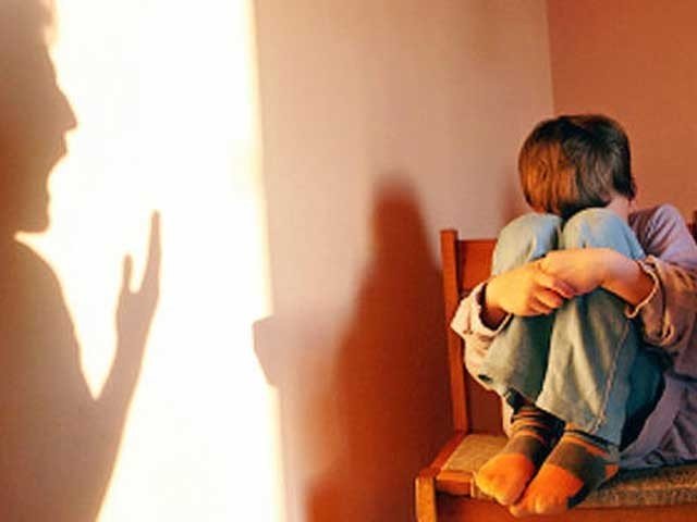 اسلام آباد ہائی کورٹ نے اسکولوں میں بچوں پر تشدد پر پابندی لگا دی