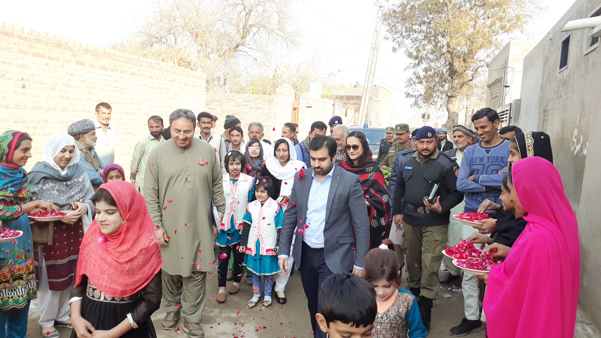 گڑیا کے گائوں میں ایک دن