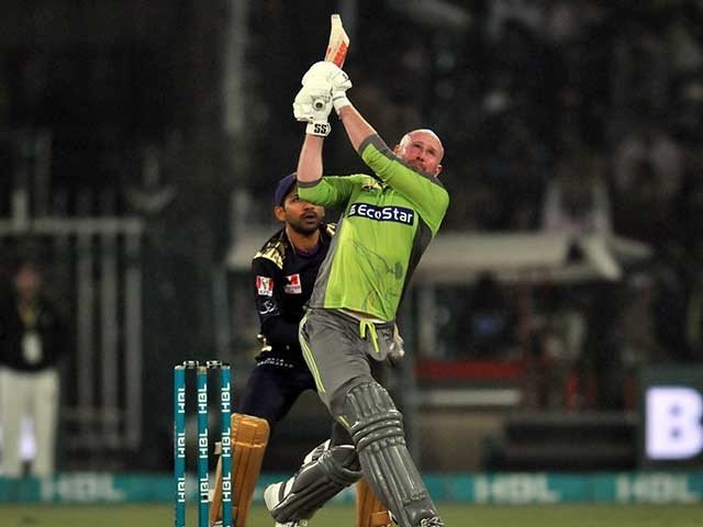 بین ڈنک نے پی ایس ایل 5 میں چھکوں کا نیا ریکارڈ بنا دیا