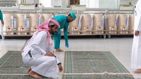 کرونا خطرہ، الحرمین الشریفین سے قالین اٹھا لیے گئے