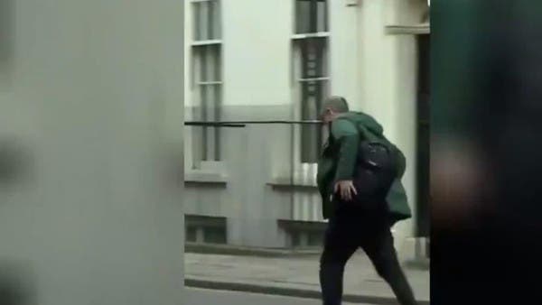 بورس جانسن کے کرونا کا شکار ہونے کی خبر سن کر ان کے چیف ایڈوائز بھاگ کھڑے ہوئے