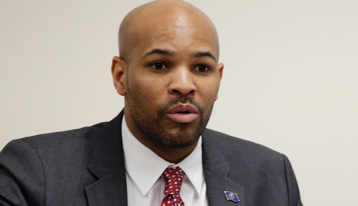 خدارا ماسک خریدنا بند کریں، امریکی سرجن کی عوام سے اپیل