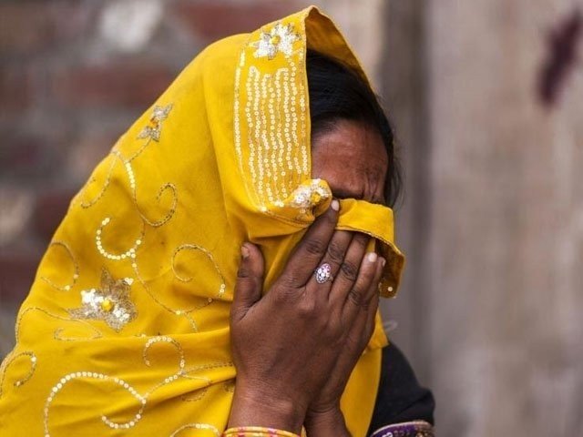 بھارت خواتین کیلیے غیر محفوظ، ہر 15 منٹ میں ایک زیادتی