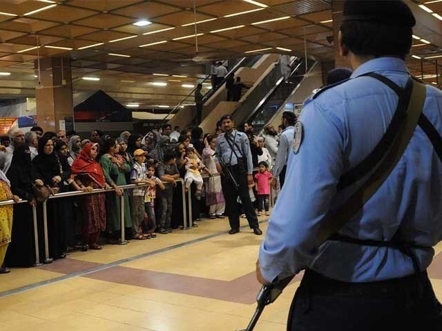 کورونا وائرس سے بچاؤ کیلئے اقدام، سول ایوی ایشن اتھارٹی اور وزارت صحت میں رابطے کا فقدان