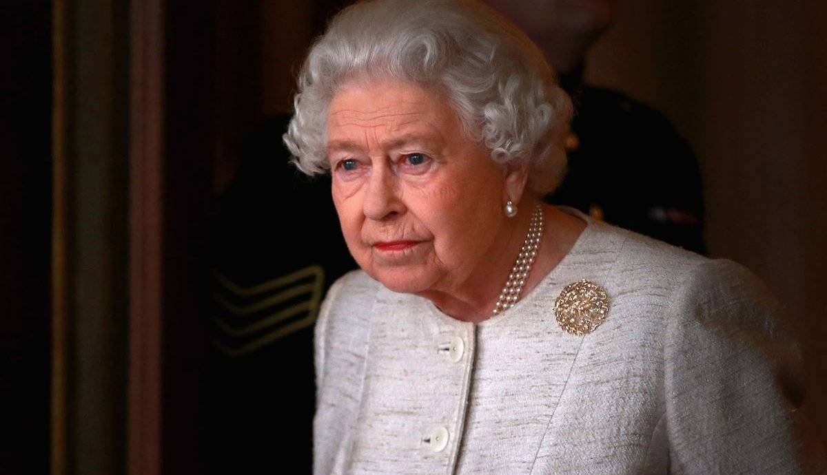 شاہی محل کے ملازم میں کورونا کی تصدیق، ملکہ برطانیہ بھی قرنطینہ میں چلی گئیں