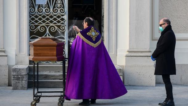 روس میں مزید 71 کورونا وائرس کیس، تعداد 438 تک پہنچ گئی