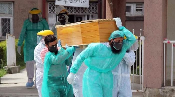 ملک میں کورونا سے آج مزید 3 اموات، ہلاکتیں 192 ہو گئیں، مجموعی کیسز 9219 تک جا پہنچے