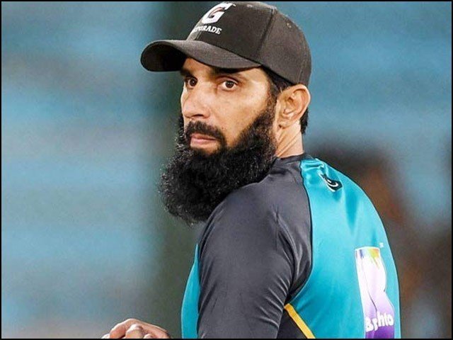 مصباح الحق سابق کرکٹرز کے ریڈار میں آ گئے