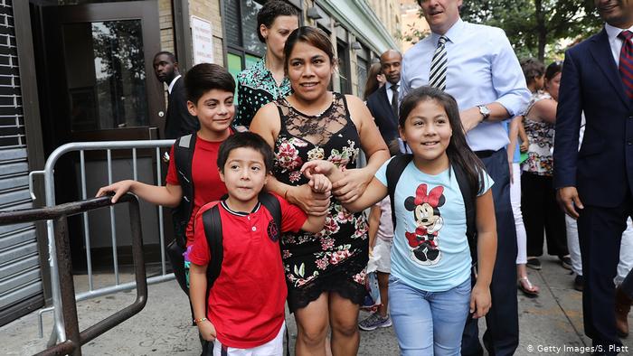 بیوقوف نہ بنیں: ٹرمپ کا مقصد ہماری صحت کا تحفظ نہیں