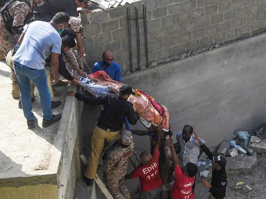 طیارہ حادثہ: پی آئی اے کا جاں بحق افراد کی تدفین کیلئے فی کس 10 لاکھ دینے کا اعلان