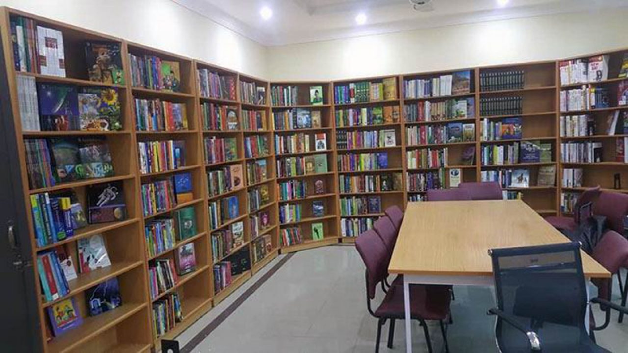 ای لائبریریوں کے کنٹریکٹ ملازمین پر لٹکتی تلوار