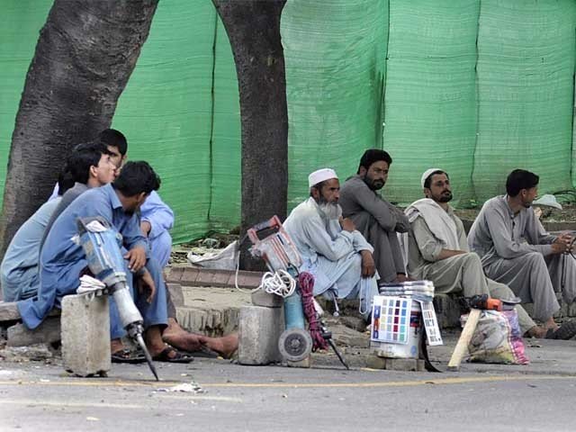 کورونا بحران کے باعث 30 لاکھ افراد بے روزگار ہو سکتے ہیں، وزارت خزانہ